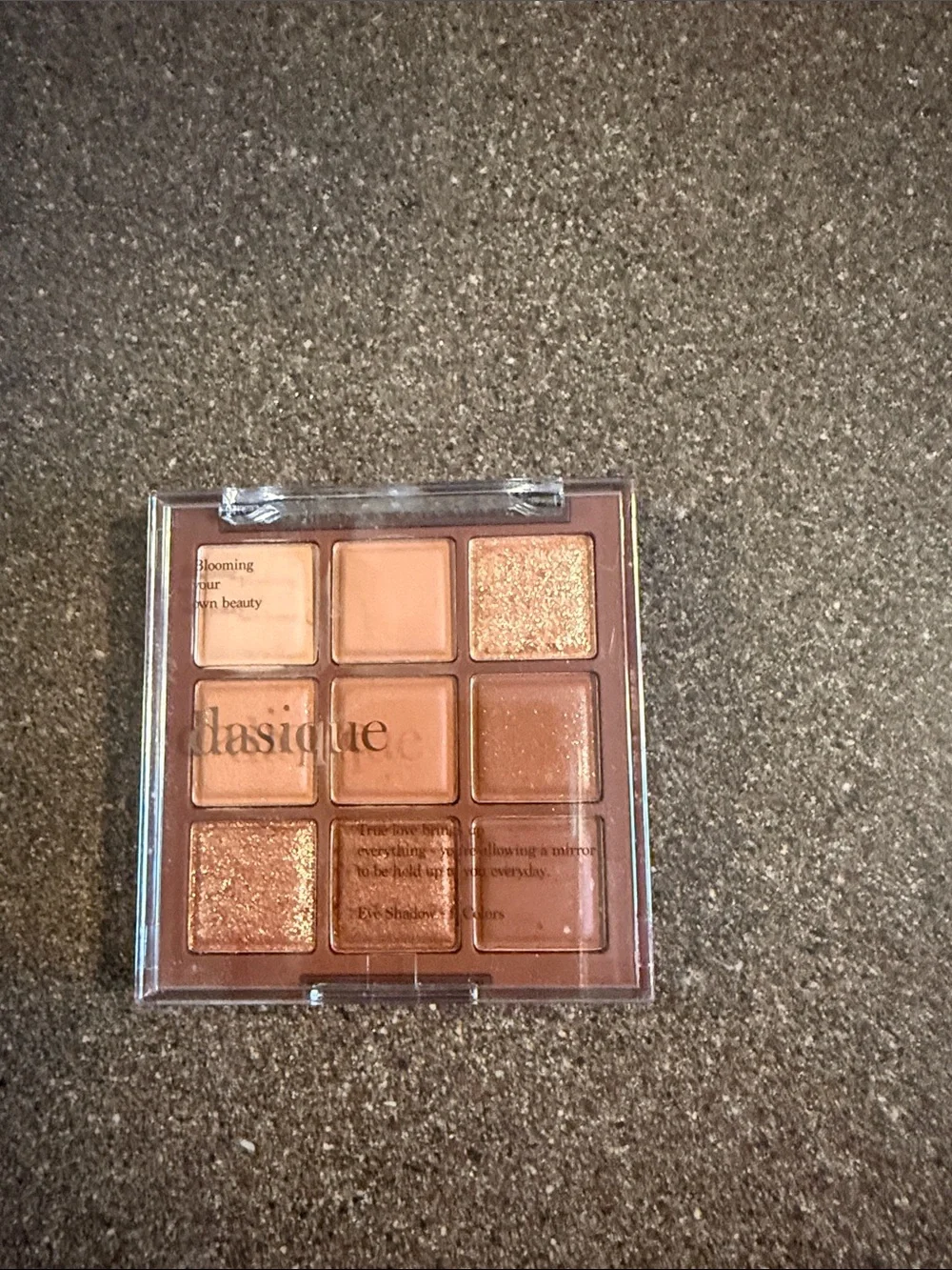 Neutral Warm 9-Color Eyeshadow Palette — Brown & Gold Shades